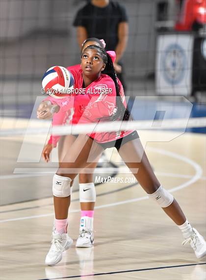 Thumbnail 1 in Washington vs. Houston Young Women's College Preparatory Academy photogallery.