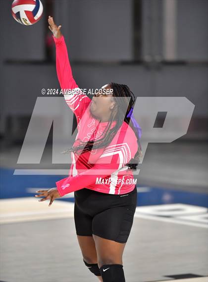 Thumbnail 2 in Washington vs. Houston Young Women's College Preparatory Academy photogallery.
