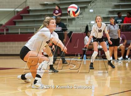 Thumbnail 2 in Red Oak @ Lewisville photogallery.