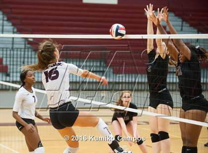 Thumbnail 3 in Red Oak @ Lewisville photogallery.