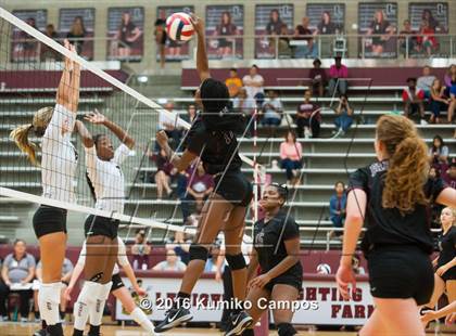 Thumbnail 1 in Red Oak @ Lewisville photogallery.