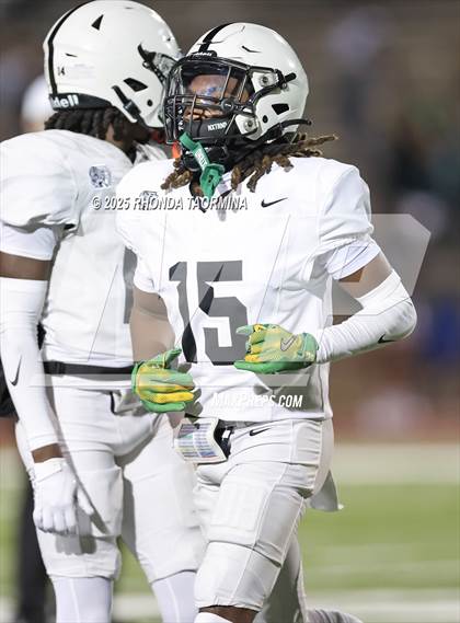 Thumbnail 2 in Randle vs. Pflugerville Connally (UIL 5A D2 Football Region 3 Area) photogallery.
