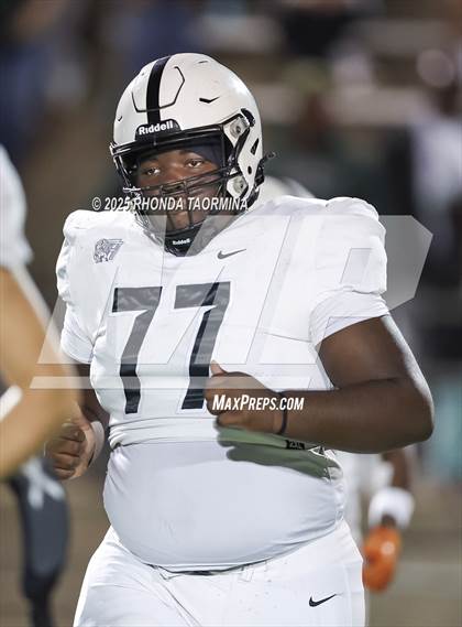 Thumbnail 2 in Randle vs. Pflugerville Connally (UIL 5A D2 Football Region 3 Area) photogallery.