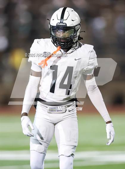 Thumbnail 3 in Randle vs. Pflugerville Connally (UIL 5A D2 Football Region 3 Area) photogallery.