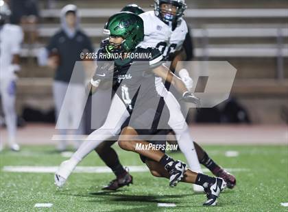 Thumbnail 2 in Randle vs. Pflugerville Connally (UIL 5A D2 Football Region 3 Area) photogallery.