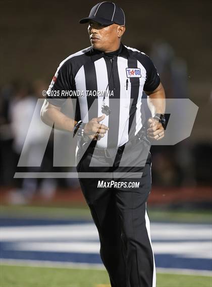 Thumbnail 3 in Randle vs. Pflugerville Connally (UIL 5A D2 Football Region 3 Area) photogallery.