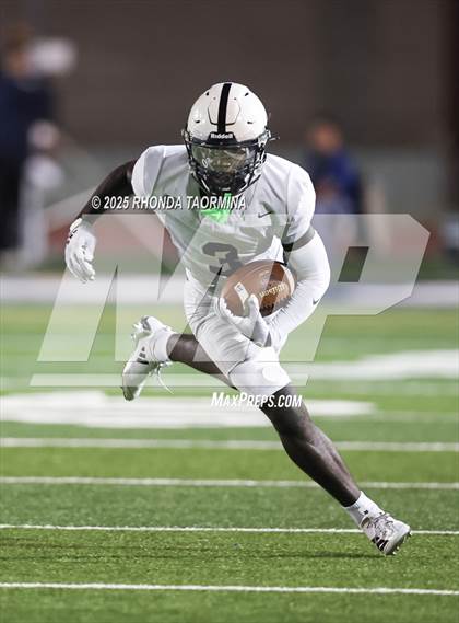 Thumbnail 2 in Randle vs. Pflugerville Connally (UIL 5A D2 Football Region 3 Area) photogallery.