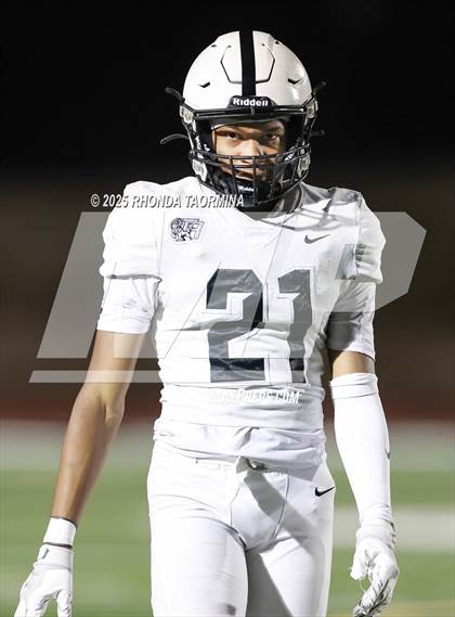 Thumbnail 3 in Randle vs. Pflugerville Connally (UIL 5A D2 Football Region 3 Area) photogallery.