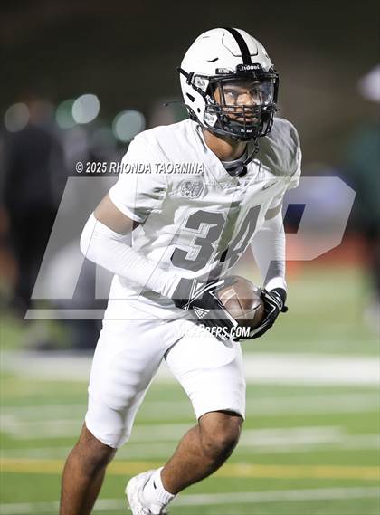 Thumbnail 2 in Randle vs. Pflugerville Connally (UIL 5A D2 Football Region 3 Area) photogallery.