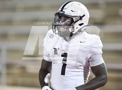 Thumbnail 2 in Randle vs. Pflugerville Connally (UIL 5A D2 Football Region 3 Area) photogallery.