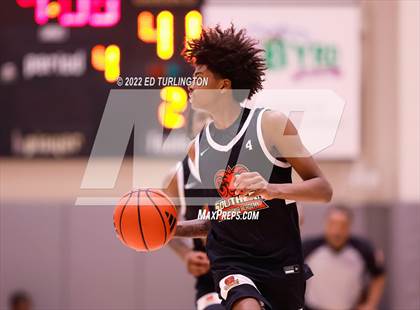 Thumbnail 2 in Carmel Christian vs. Southern California Academy (Holiday Hoopsgiving) photogallery.