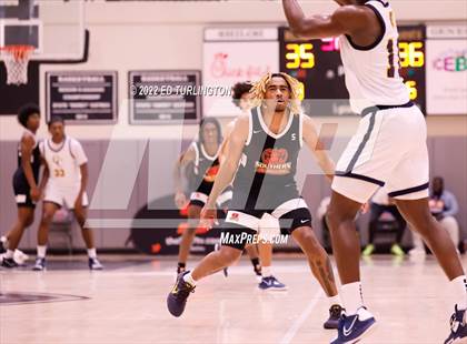 Thumbnail 1 in Carmel Christian vs. Southern California Academy (Holiday Hoopsgiving) photogallery.