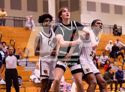Thumbnail 1 in Carmel Christian vs. Southern California Academy (Holiday Hoopsgiving) photogallery.