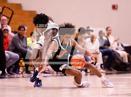 Thumbnail 2 in Carmel Christian vs. Southern California Academy (Holiday Hoopsgiving) photogallery.