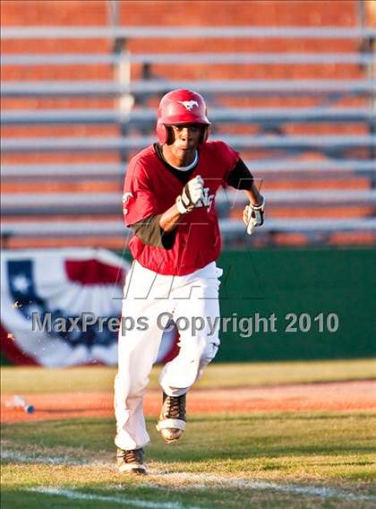 Thumbnail 3 in Alvin vs North Shore (Alvin Tournament) photogallery.