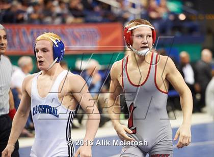 Thumbnail 1 in NCHSAA Championships (Finals) photogallery.