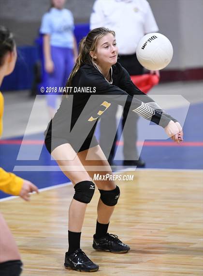 Thumbnail 3 in Yuma vs. Meeker (CHSAA 2A Semifinal) photogallery.