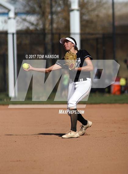 Thumbnail 3 in Thomas Jefferson vs Mountain View (CHSAA 4A First Round) photogallery.