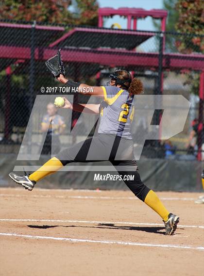 Thumbnail 3 in Thomas Jefferson vs Mountain View (CHSAA 4A First Round) photogallery.