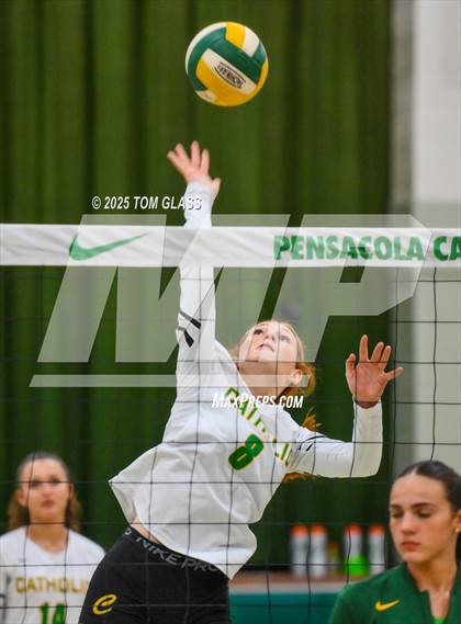 Thumbnail 1 in JV: Arnold @ Pensacola Catholic photogallery.
