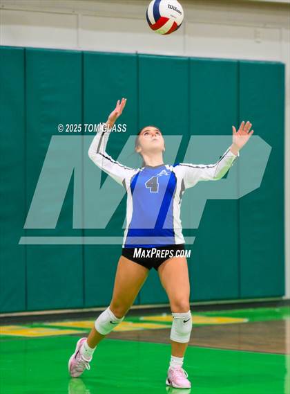 Thumbnail 2 in JV: Arnold @ Pensacola Catholic photogallery.