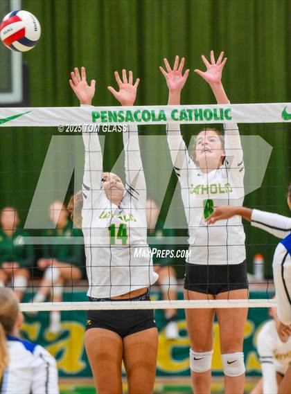 Thumbnail 1 in JV: Arnold @ Pensacola Catholic photogallery.