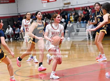 Thumbnail 1 in Cranston West vs. Woodstock Academy photogallery.
