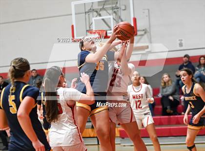Thumbnail 3 in Cranston West vs. Woodstock Academy photogallery.