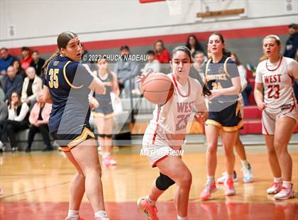 Thumbnail 1 in Cranston West vs. Woodstock Academy photogallery.