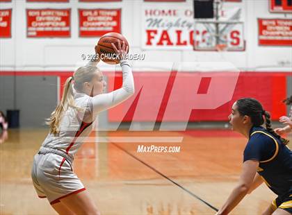Thumbnail 2 in Cranston West vs. Woodstock Academy photogallery.