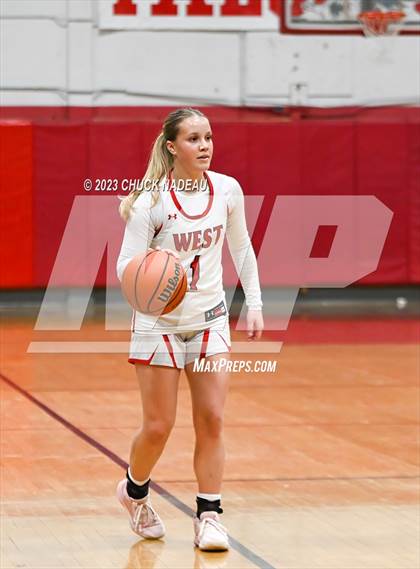 Thumbnail 1 in Cranston West vs. Woodstock Academy photogallery.