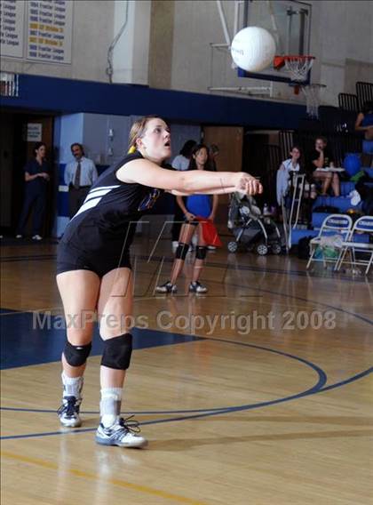 Thumbnail 1 in Moorpark @ Agoura photogallery.