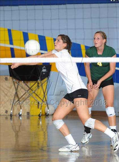Thumbnail 1 in Moorpark @ Agoura photogallery.