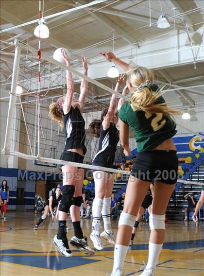 Thumbnail 3 in Moorpark @ Agoura photogallery.
