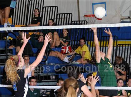 Thumbnail 1 in Moorpark @ Agoura photogallery.