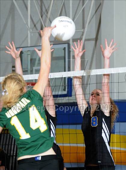 Thumbnail 1 in Moorpark @ Agoura photogallery.