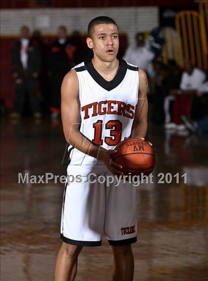 Thumbnail 3 in Tuckahoe vs Saunders (Section One Super Saturday) photogallery.