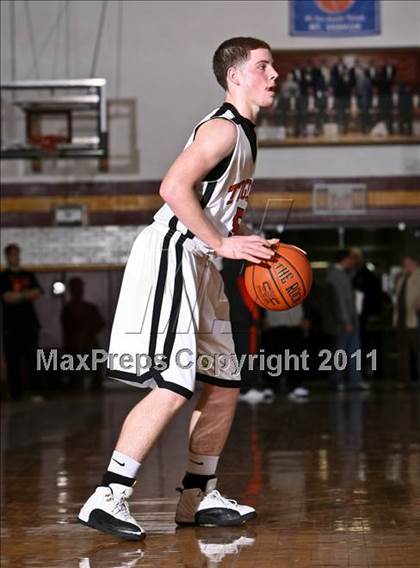 Thumbnail 2 in Tuckahoe vs Saunders (Section One Super Saturday) photogallery.