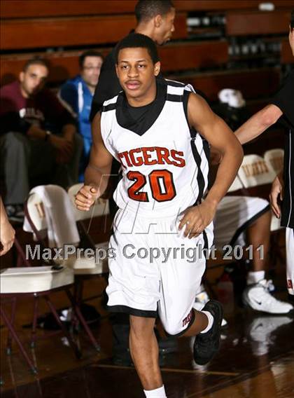 Thumbnail 3 in Tuckahoe vs Saunders (Section One Super Saturday) photogallery.