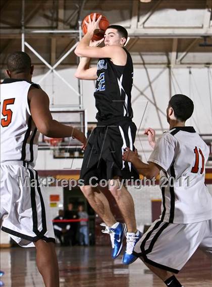 Thumbnail 3 in Tuckahoe vs Saunders (Section One Super Saturday) photogallery.
