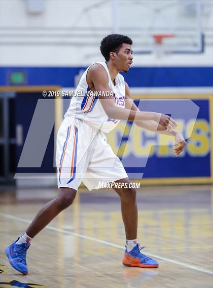 Thumbnail 1 in  Fremont vs University (CIF LACS D1 Semifinal) photogallery.
