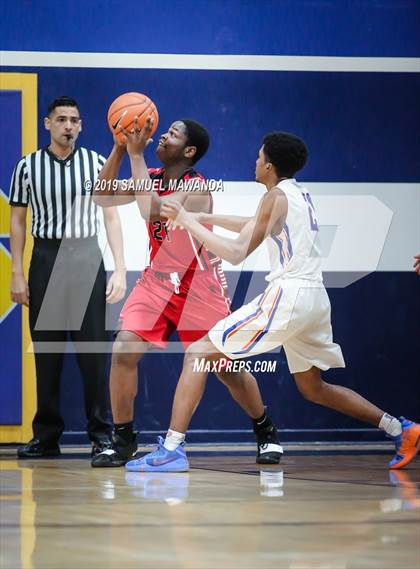 Thumbnail 1 in  Fremont vs University (CIF LACS D1 Semifinal) photogallery.