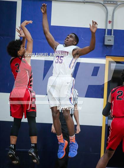 Thumbnail 2 in  Fremont vs University (CIF LACS D1 Semifinal) photogallery.