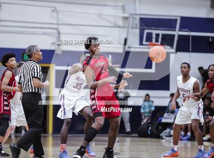 Thumbnail 1 in  Fremont vs University (CIF LACS D1 Semifinal) photogallery.