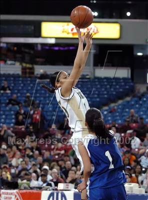Thumbnail 3 in La Jolla Country Day vs. St. Patrick/St. Vincent (CIF State D4 Final) photogallery.