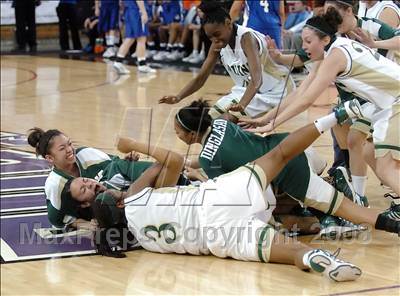 Thumbnail 1 in La Jolla Country Day vs. St. Patrick/St. Vincent (CIF State D4 Final) photogallery.