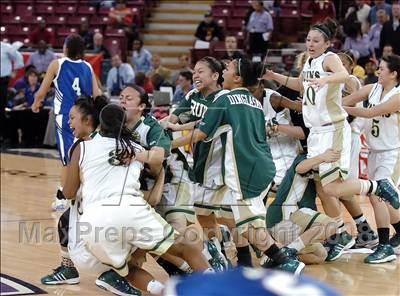 Thumbnail 3 in La Jolla Country Day vs. St. Patrick/St. Vincent (CIF State D4 Final) photogallery.