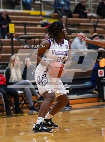 Thumbnail 3 in Indianapolis Cardinal Ritter vs. Indianapolis Washington (IHSAA 3A Sectional Semi-Final) photogallery.