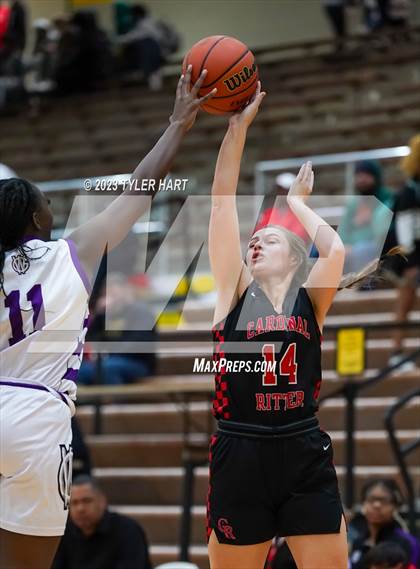 Thumbnail 2 in Indianapolis Cardinal Ritter vs. Indianapolis Washington (IHSAA 3A Sectional Semi-Final) photogallery.
