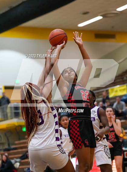 Thumbnail 2 in Indianapolis Cardinal Ritter vs. Indianapolis Washington (IHSAA 3A Sectional Semi-Final) photogallery.